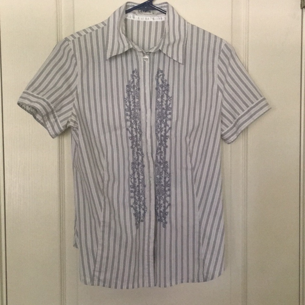 Embroidered shirt